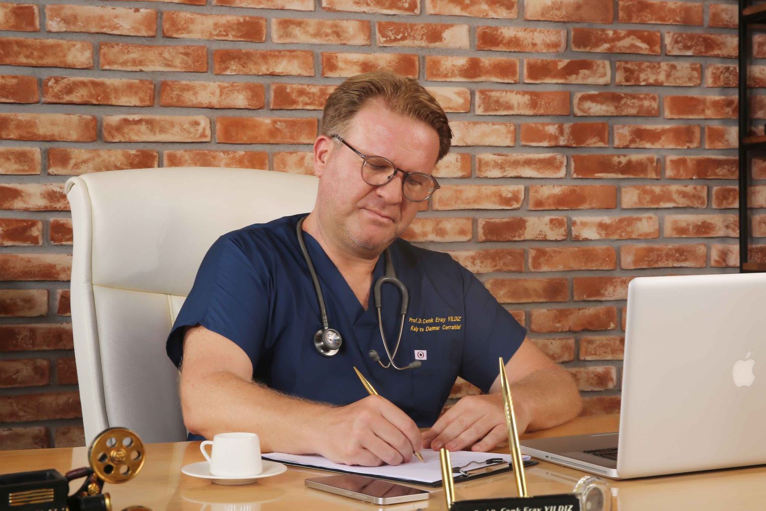 Cenk Eray Yildiz Damar Cerrahisi 1