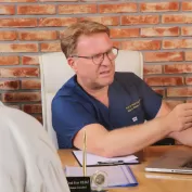 Damar Cerrahisi Hekimi Cenk Eray Yildiz 6